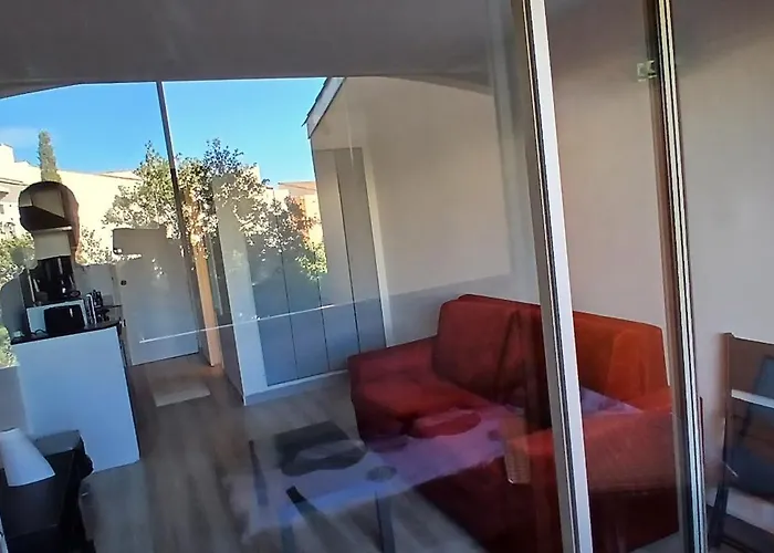 3 Personnes Renove Dans Calme ! Appartement Agde